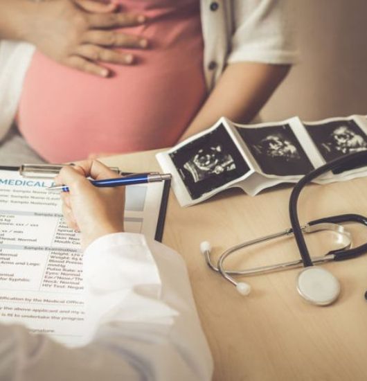 Obstetrician and Gynecologist at HuHaHo offers specialized care for women at all stages of life, from adolescence to menopause.